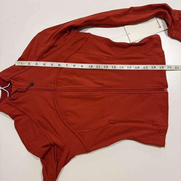 Lululemon Ribbed Nulu Cropped Define Jacket Cayenne Size 6 NWT - Picture 8 of 8